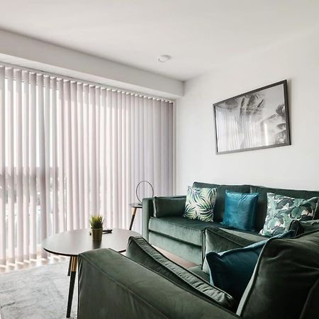 Beautiful 2 Bed Apartment In A Converted Mill Leeds  Ngoại thất bức ảnh