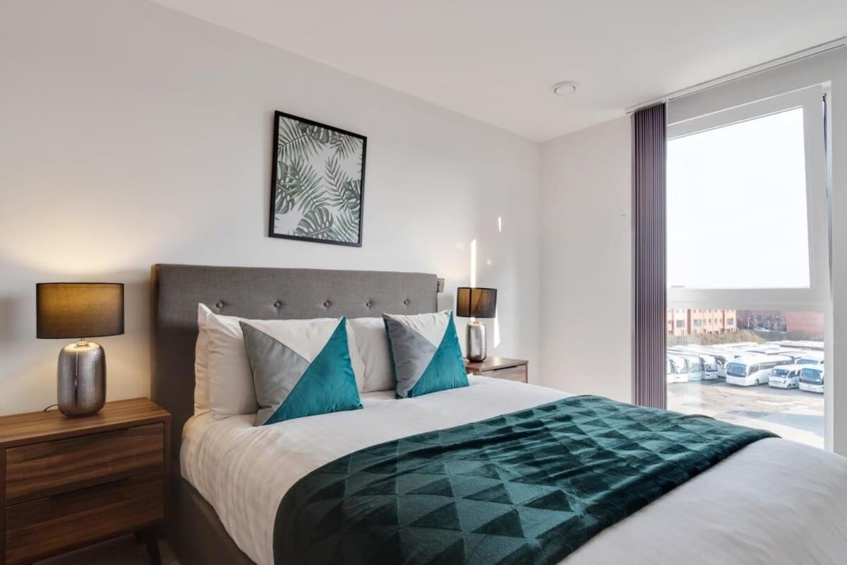 Beautiful 2 Bed Apartment In A Converted Mill Leeds  Ngoại thất bức ảnh